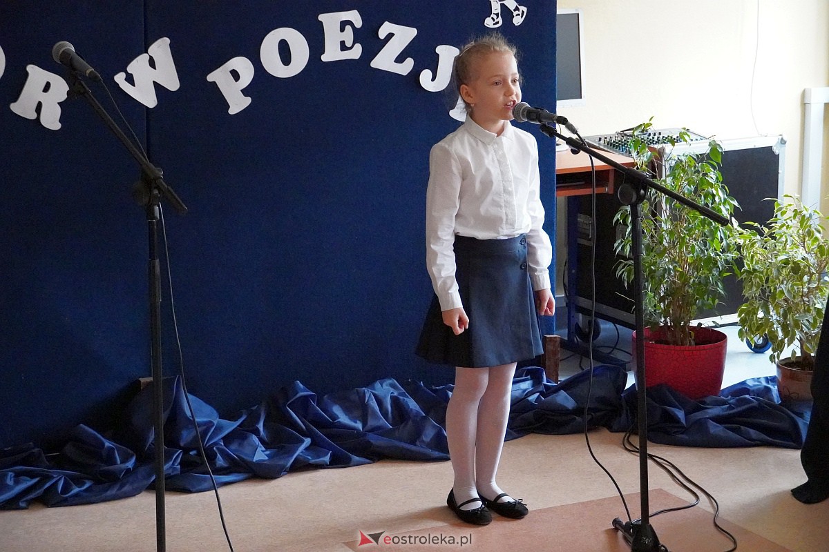 Międzyszkolny Konkurs Recytatorski Promyk Poezji [23.03.2023] - zdjęcie #1 - eOstroleka.pl