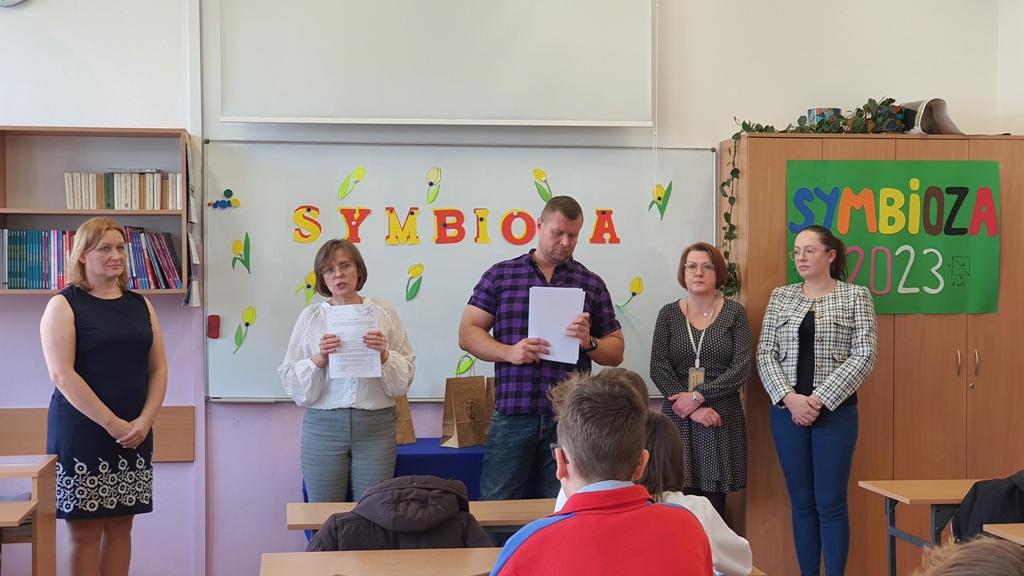 “Symbioza” w ZSZ nr 1. Kto zwyciężył zmagania matematyczno-przyrodnicze? [23.03.2023] - zdjęcie #9 - eOstroleka.pl