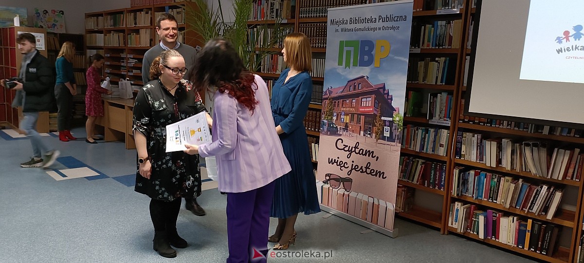 Powiatowa Liga Czytelników Podsumowana. Liderom nagrody wręczał m.in. Paweł Beręsewicz [23.03.3023] - zdjęcie #22 - eOstroleka.pl