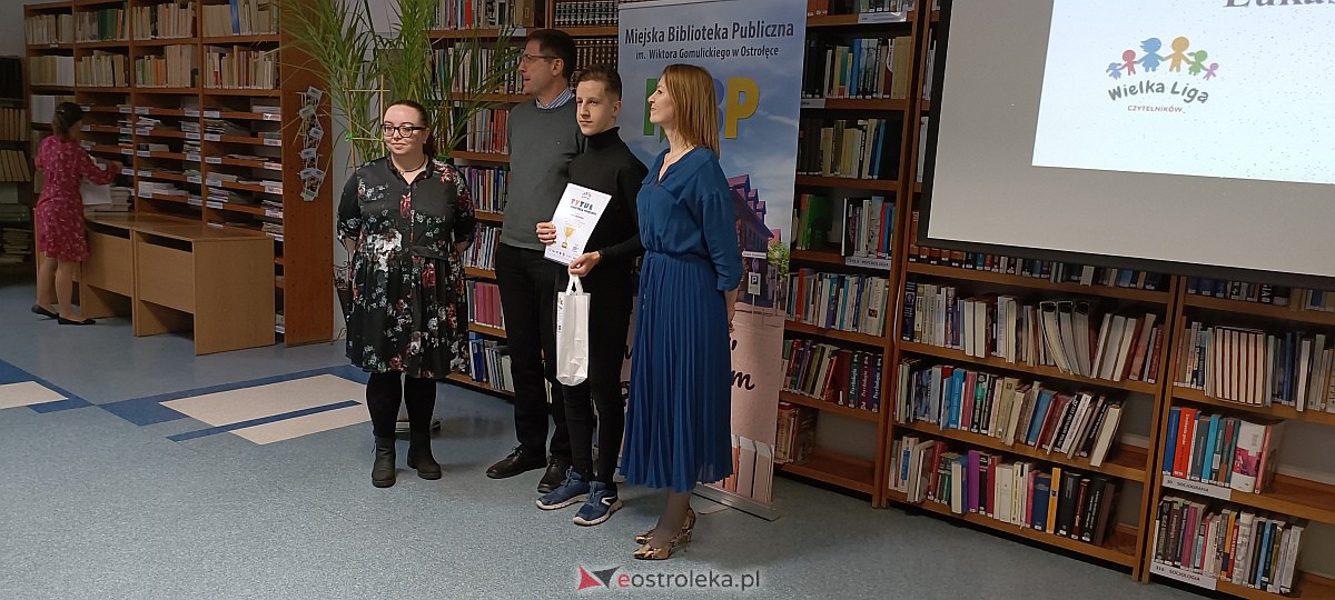 Powiatowa Liga Czytelników Podsumowana. Liderom nagrody wręczał m.in. Paweł Beręsewicz [23.03.3023] - zdjęcie #18 - eOstroleka.pl