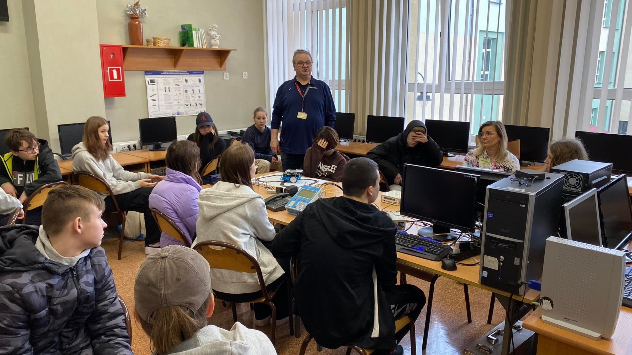 Dni Zawodowca w ZSZ nr 1 [24.03.2023] - zdjęcie #15 - eOstroleka.pl