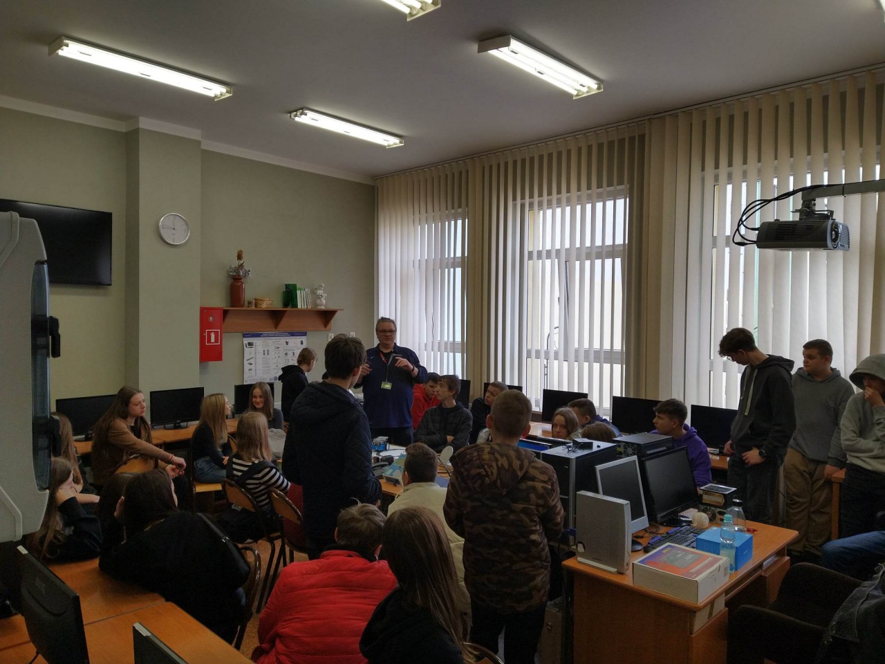 Dni Zawodowca w ZSZ nr 1 [24.03.2023] - zdjęcie #9 - eOstroleka.pl