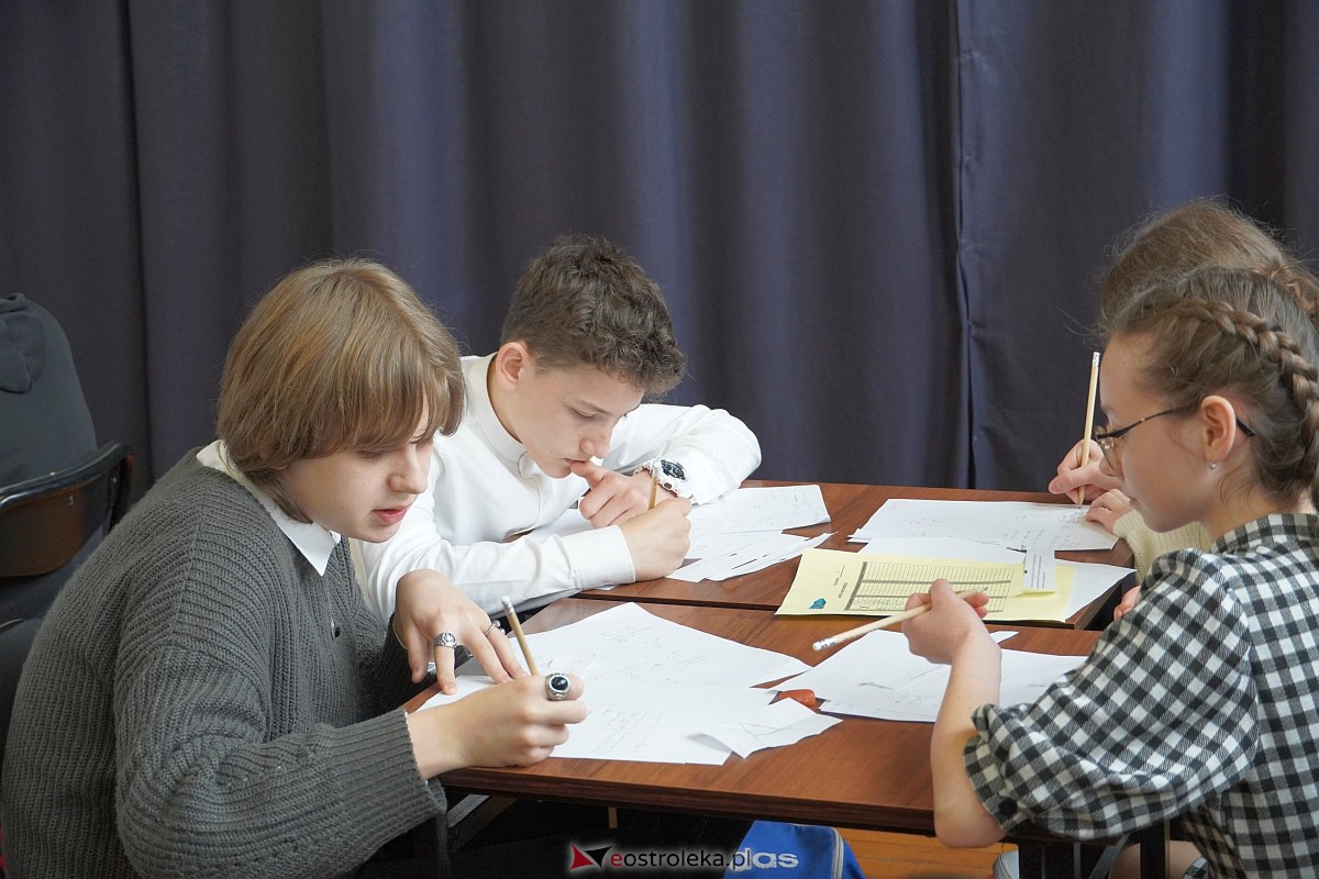 Finał Turnieju Matematycznego dla szkół podstawowych POCISK [24.03.2023] - zdjęcie #6 - eOstroleka.pl