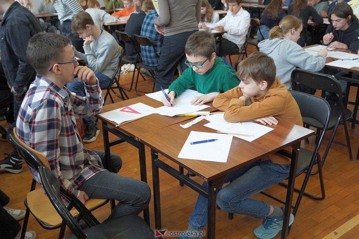 Finał Turnieju Matematycznego dla szkół podstawowych POCISK [24.03.2023] - zdjęcie #16 - eOstroleka.pl