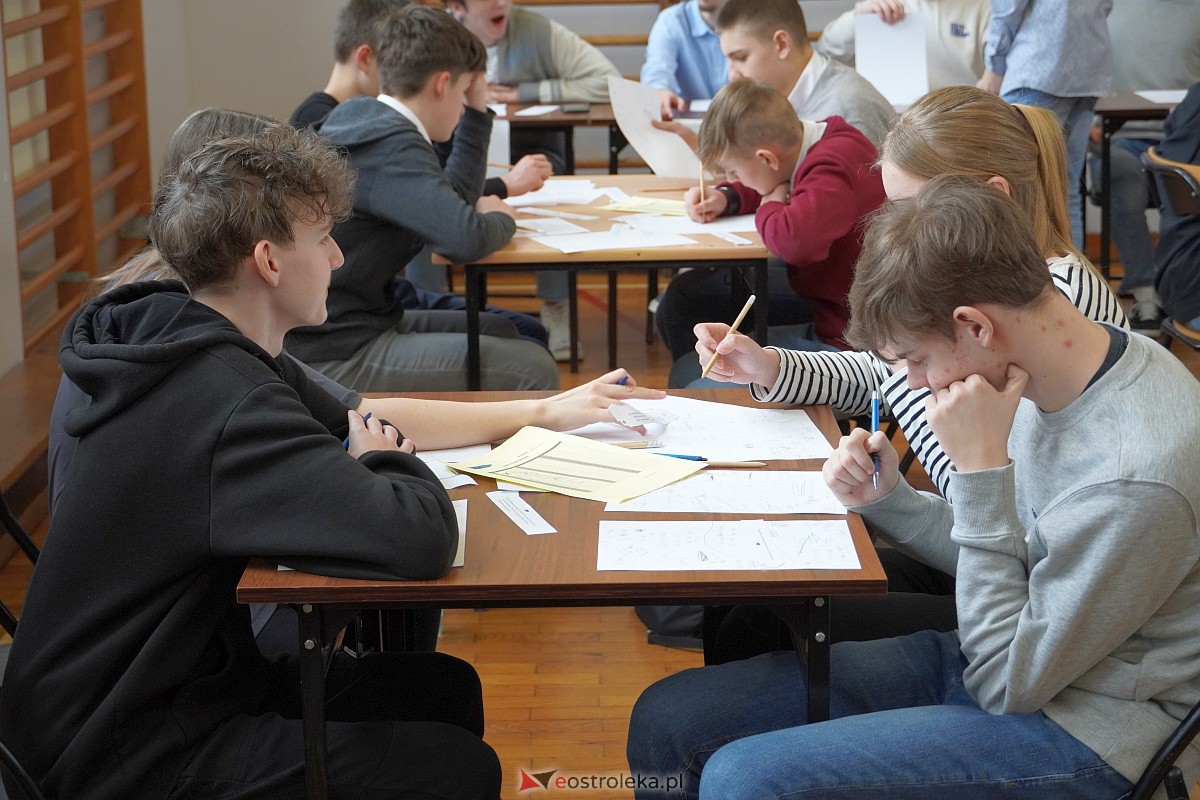 Finał Turnieju Matematycznego dla szkół podstawowych POCISK [24.03.2023] - zdjęcie #18 - eOstroleka.pl