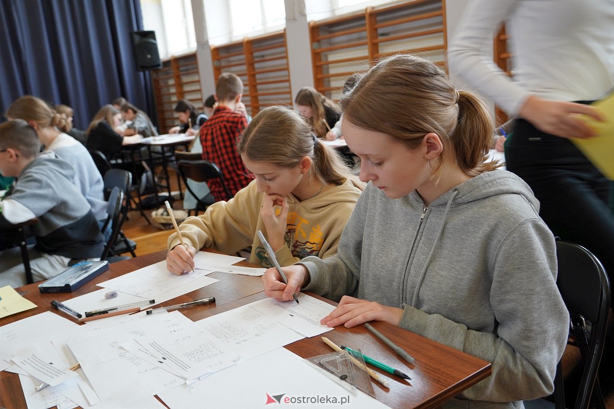 Finał Turnieju Matematycznego dla szkół podstawowych POCISK [24.03.2023] - zdjęcie #32 - eOstroleka.pl