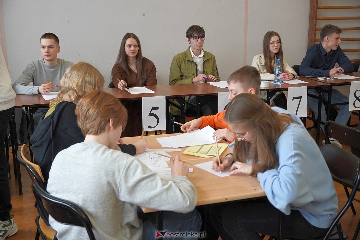 Finał Turnieju Matematycznego dla szkół podstawowych POCISK [24.03.2023] - zdjęcie #39 - eOstroleka.pl