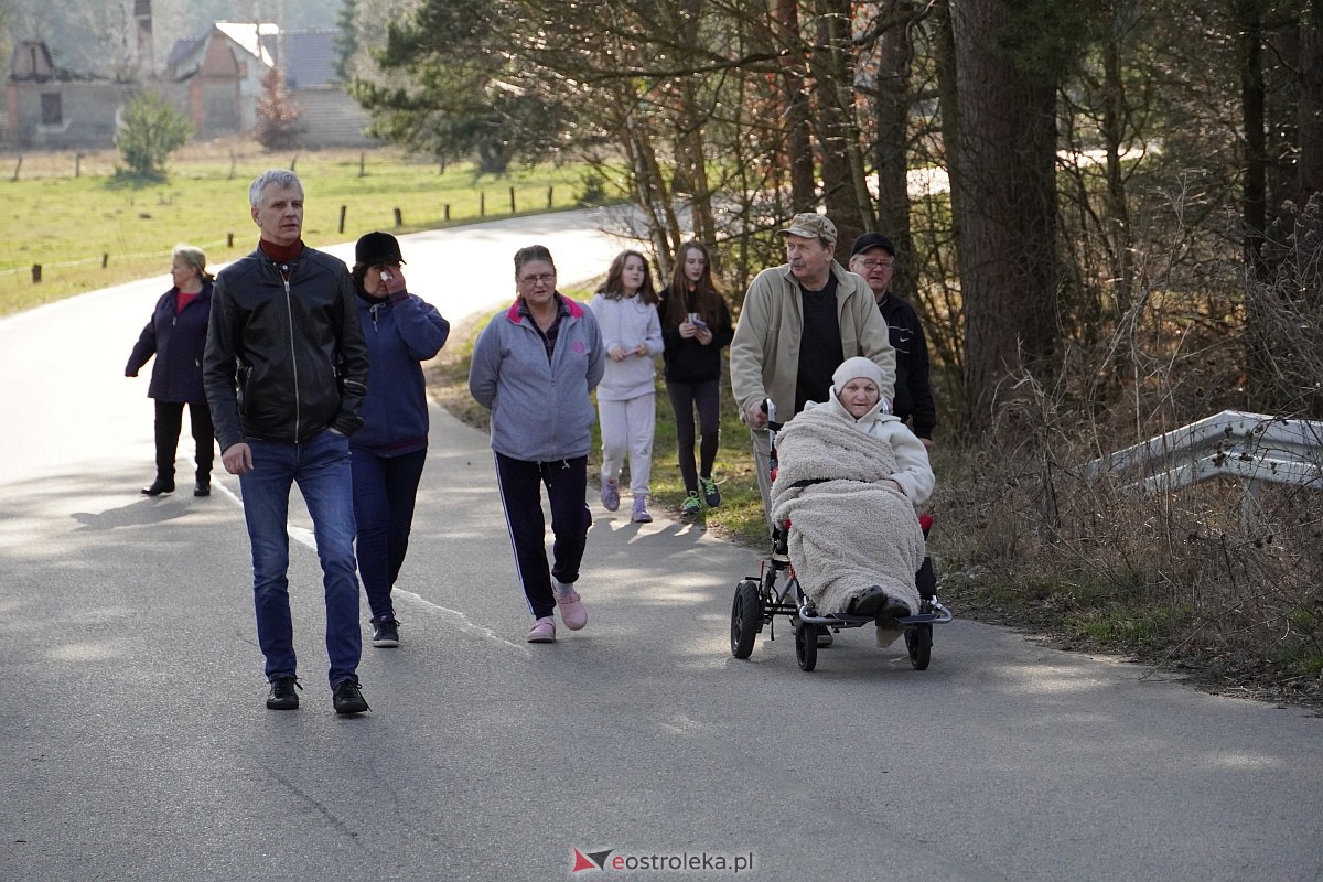 Powitanie wiosny w gminie Lelis. W Szkwie utopili Marzannę [25.03.2023] - zdjęcie #18 - eOstroleka.pl
