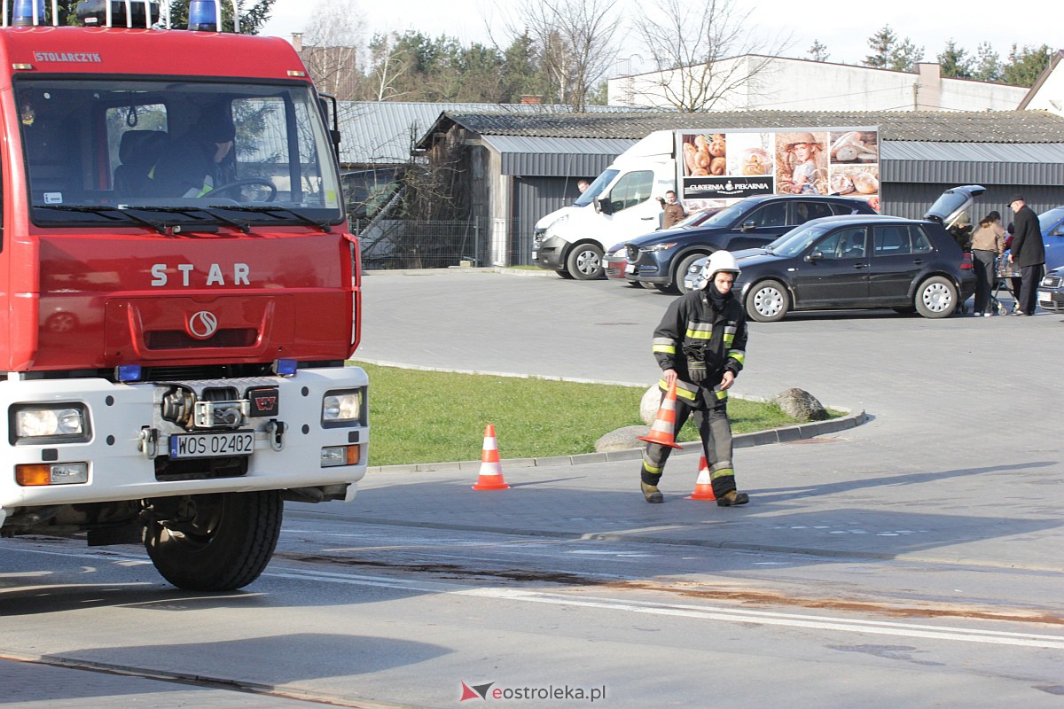 Wypadek w Goworówku [28.03.2023] - zdjęcie #12 - eOstroleka.pl
