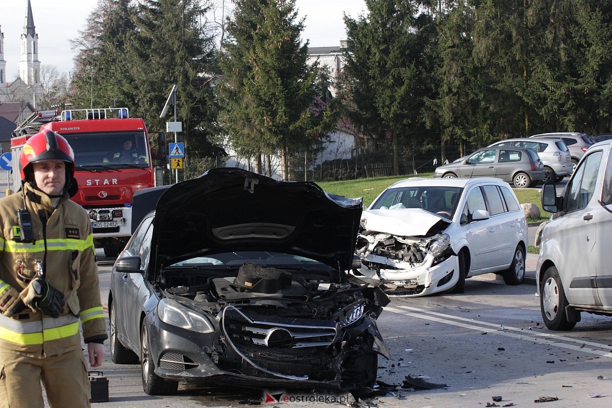Wypadek w Goworówku [28.03.2023] - zdjęcie #19 - eOstroleka.pl
