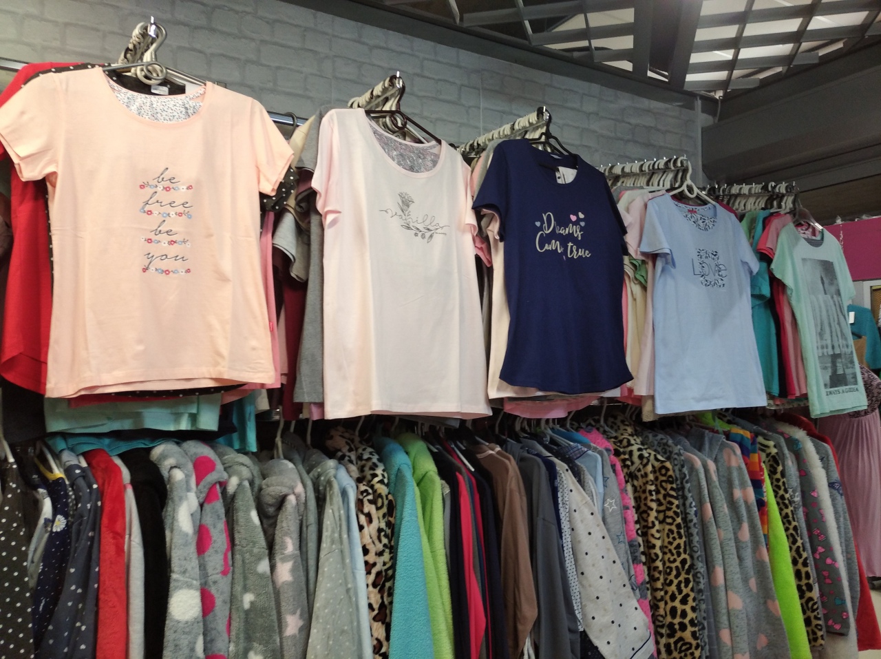 Hala Targowa Feniks w Ostrołęce [28.03.2023] - zdjęcie #5 - eOstroleka.pl