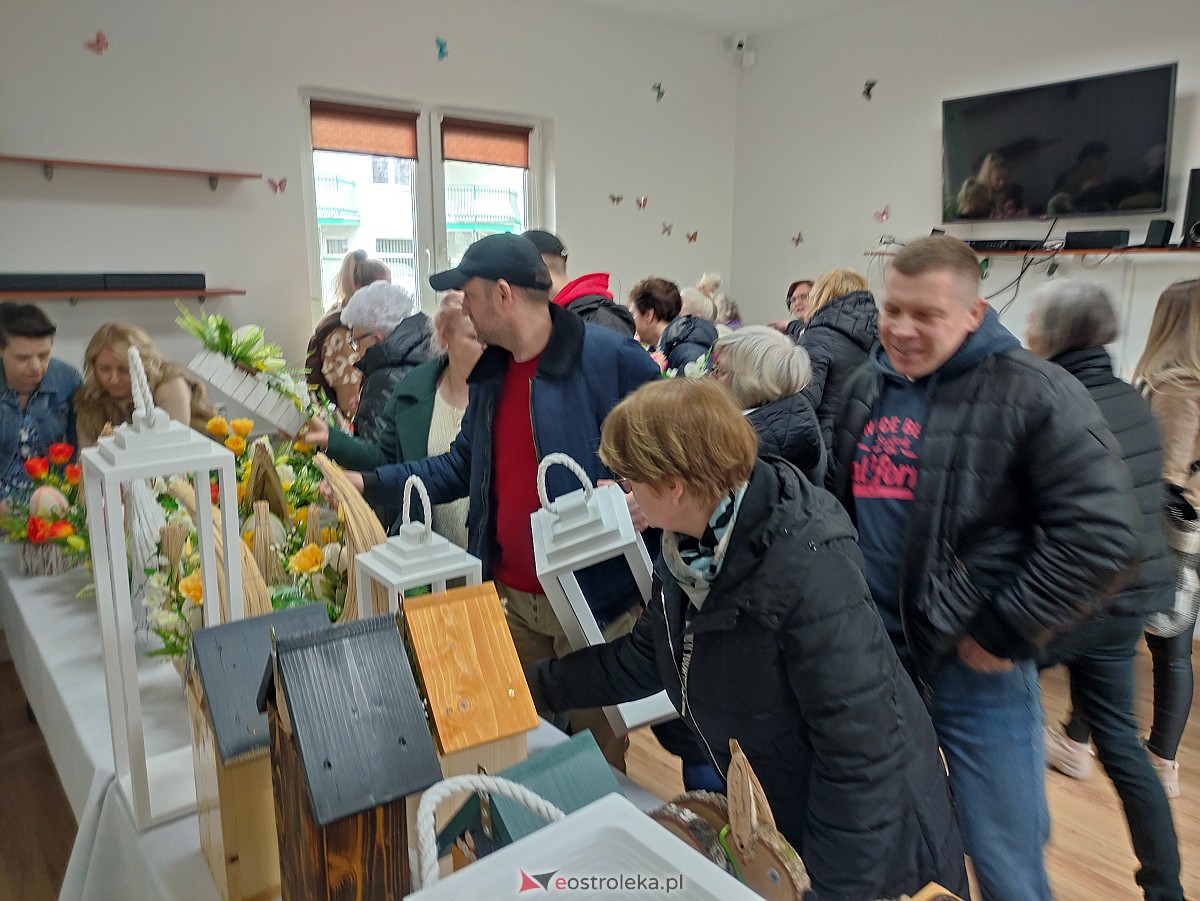 Wielkanocny kiermasz WTZ Motylki [30.03.2023] - zdjęcie #9 - eOstroleka.pl