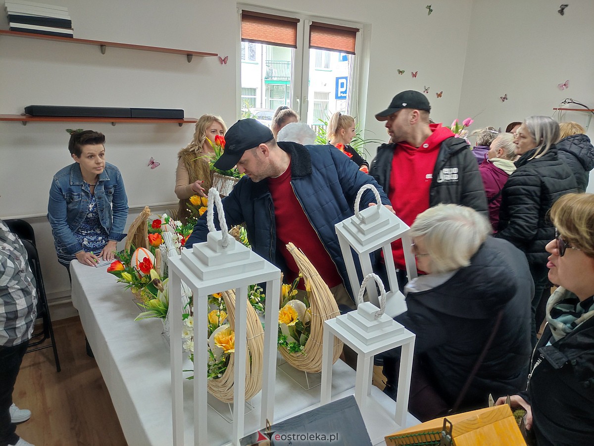 Wielkanocny kiermasz WTZ Motylki [30.03.2023] - zdjęcie #8 - eOstroleka.pl