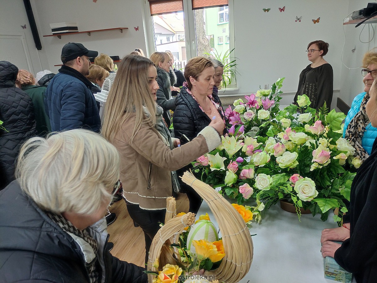 Wielkanocny kiermasz WTZ Motylki [30.03.2023] - zdjęcie #2 - eOstroleka.pl