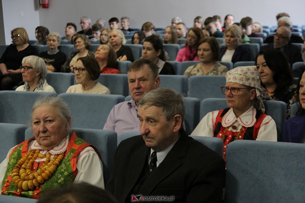 Konferencja Mały Książe w świecie dialektyków i języków dużych i małych” [31.03.2023] - zdjęcie #5 - eOstroleka.pl