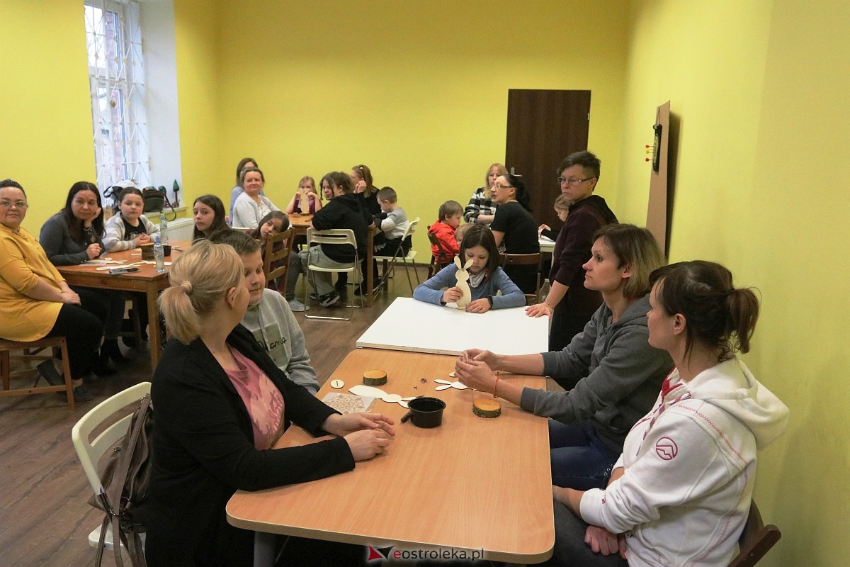 Warsztaty wielkanocne w Kultowni OCK [31.03.2023] - zdjęcie #17 - eOstroleka.pl