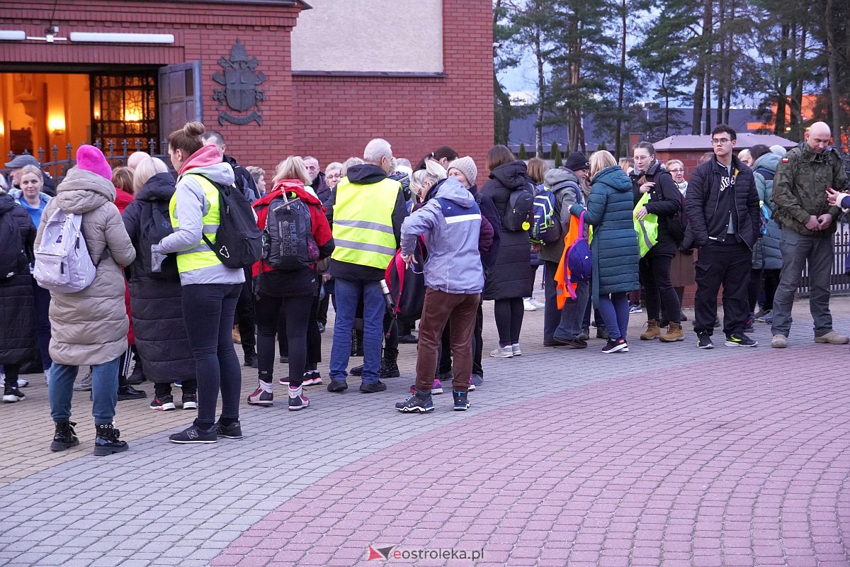 Ekstremalna Droga Krzyżowa [31.03.2023] - zdjęcie #72 - eOstroleka.pl