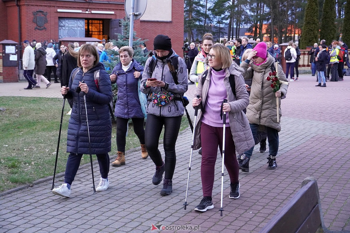 Ekstremalna Droga Krzyżowa [31.03.2023] - zdjęcie #69 - eOstroleka.pl