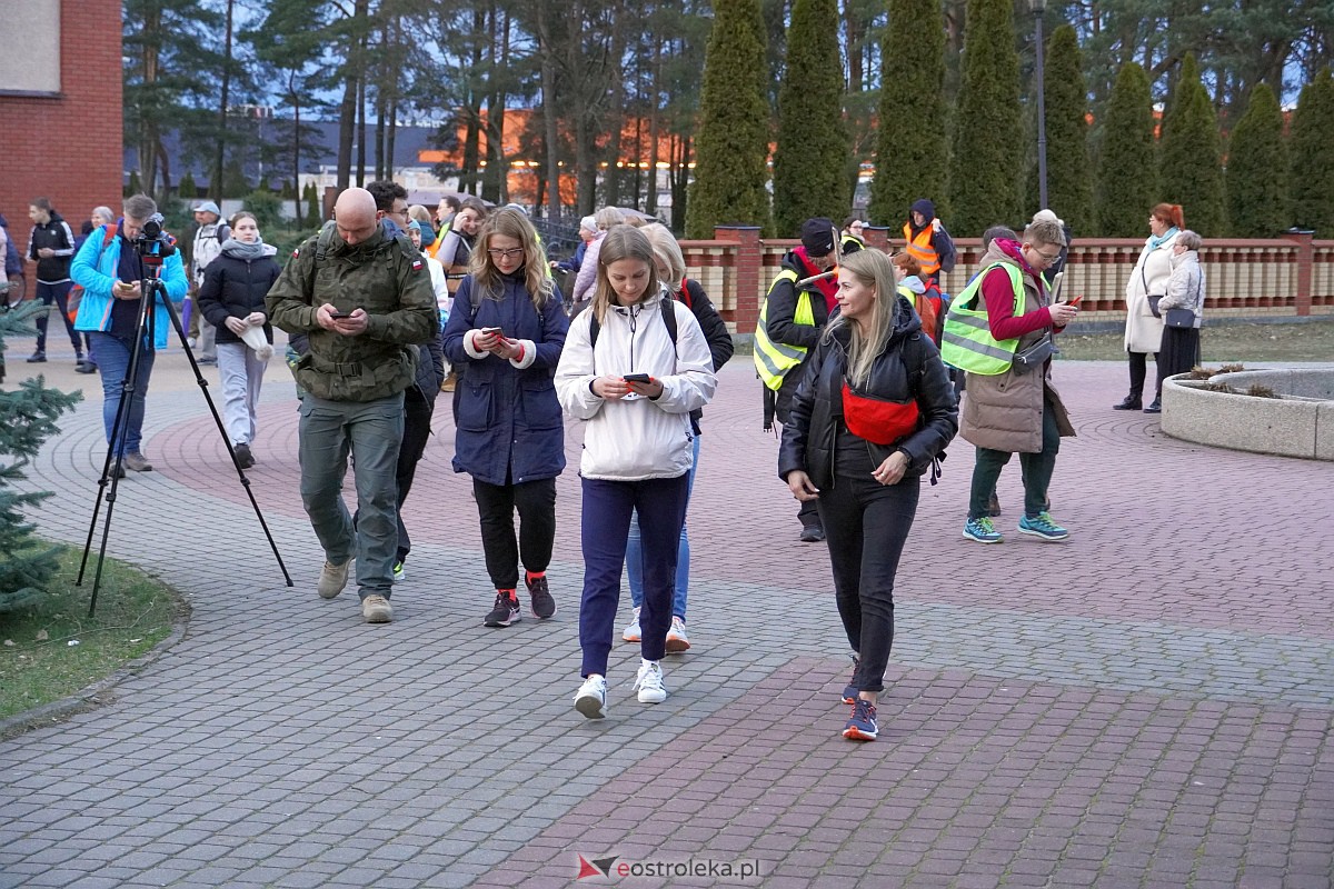 Ekstremalna Droga Krzyżowa [31.03.2023] - zdjęcie #57 - eOstroleka.pl