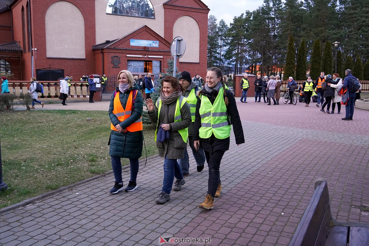 Ekstremalna Droga Krzyżowa [31.03.2023] - zdjęcie #52 - eOstroleka.pl