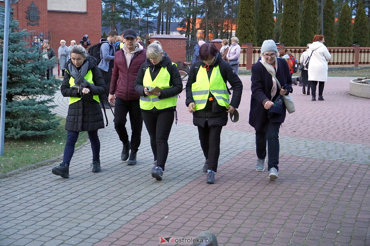 Ekstremalna Droga Krzyżowa [31.03.2023] - zdjęcie #48 - eOstroleka.pl