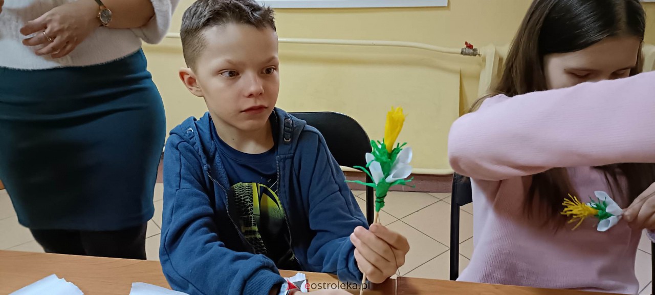 Warsztaty wielkanocne w Klubie przy Studziennej [31.03.2023] - zdjęcie #1 - eOstroleka.pl