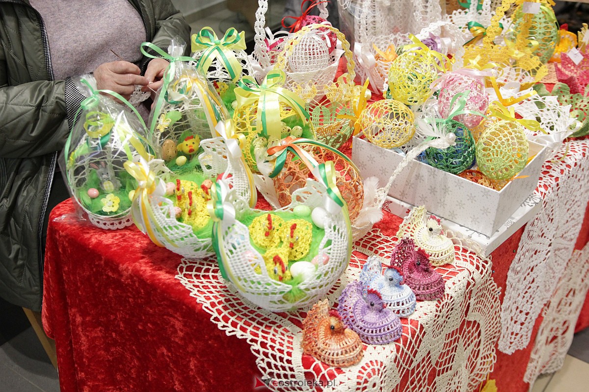 Kiermasz charytatywny w Galerii Bursztynowej [01.04.2023] - zdjęcie #63 - eOstroleka.pl