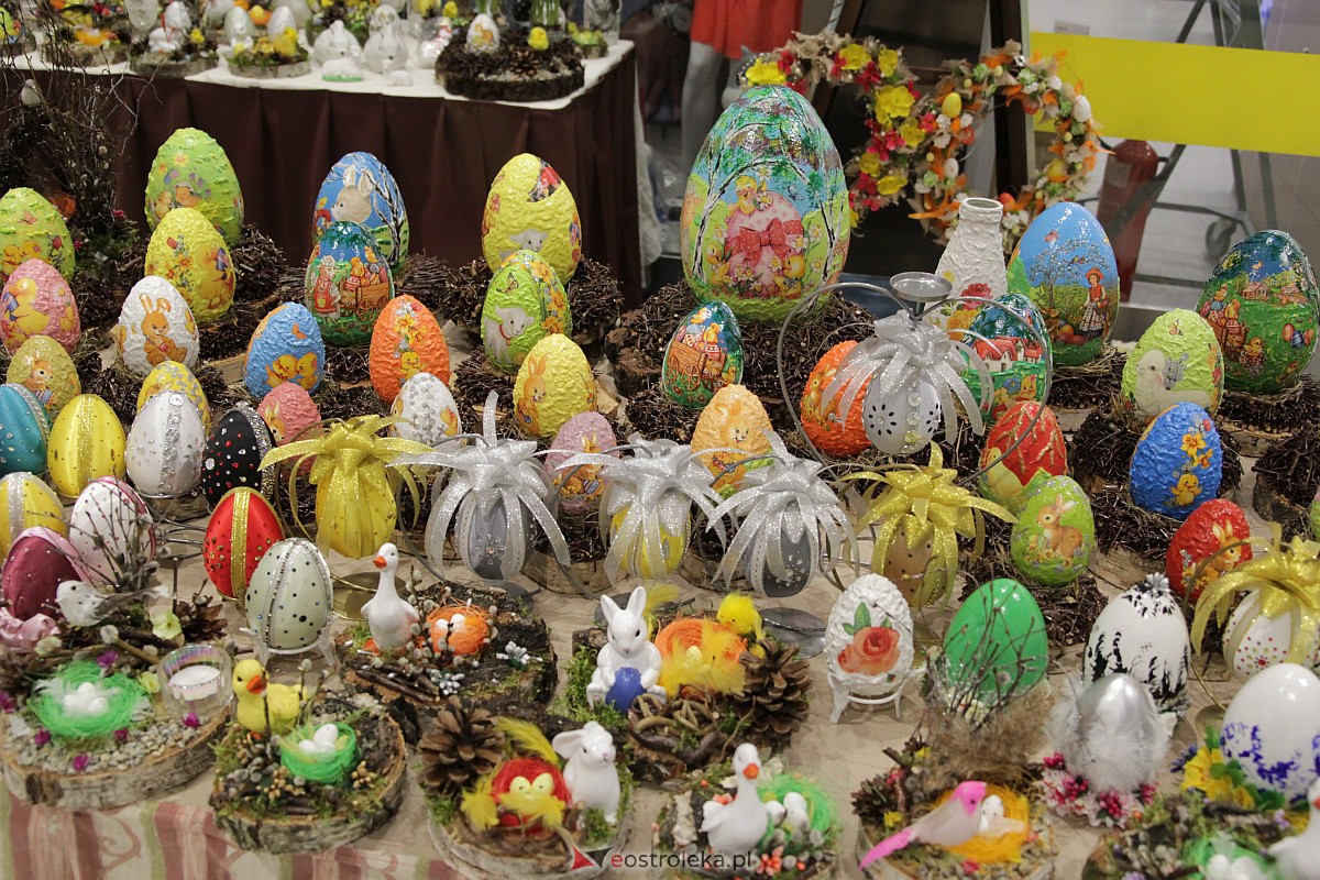 Kiermasz charytatywny w Galerii Bursztynowej [01.04.2023] - zdjęcie #37 - eOstroleka.pl