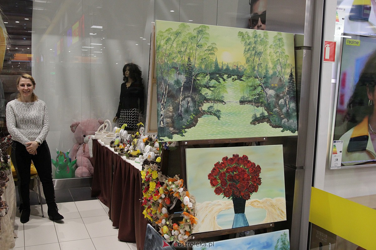 Kiermasz charytatywny w Galerii Bursztynowej [01.04.2023] - zdjęcie #29 - eOstroleka.pl