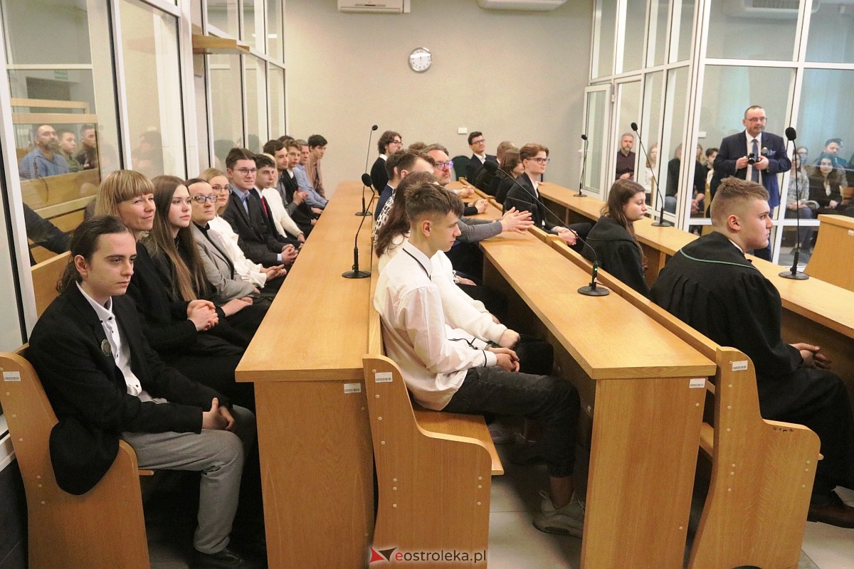 Symulowana rozprawa w Sądzie Okręgowym [01.04.2023] - zdjęcie #25 - eOstroleka.pl