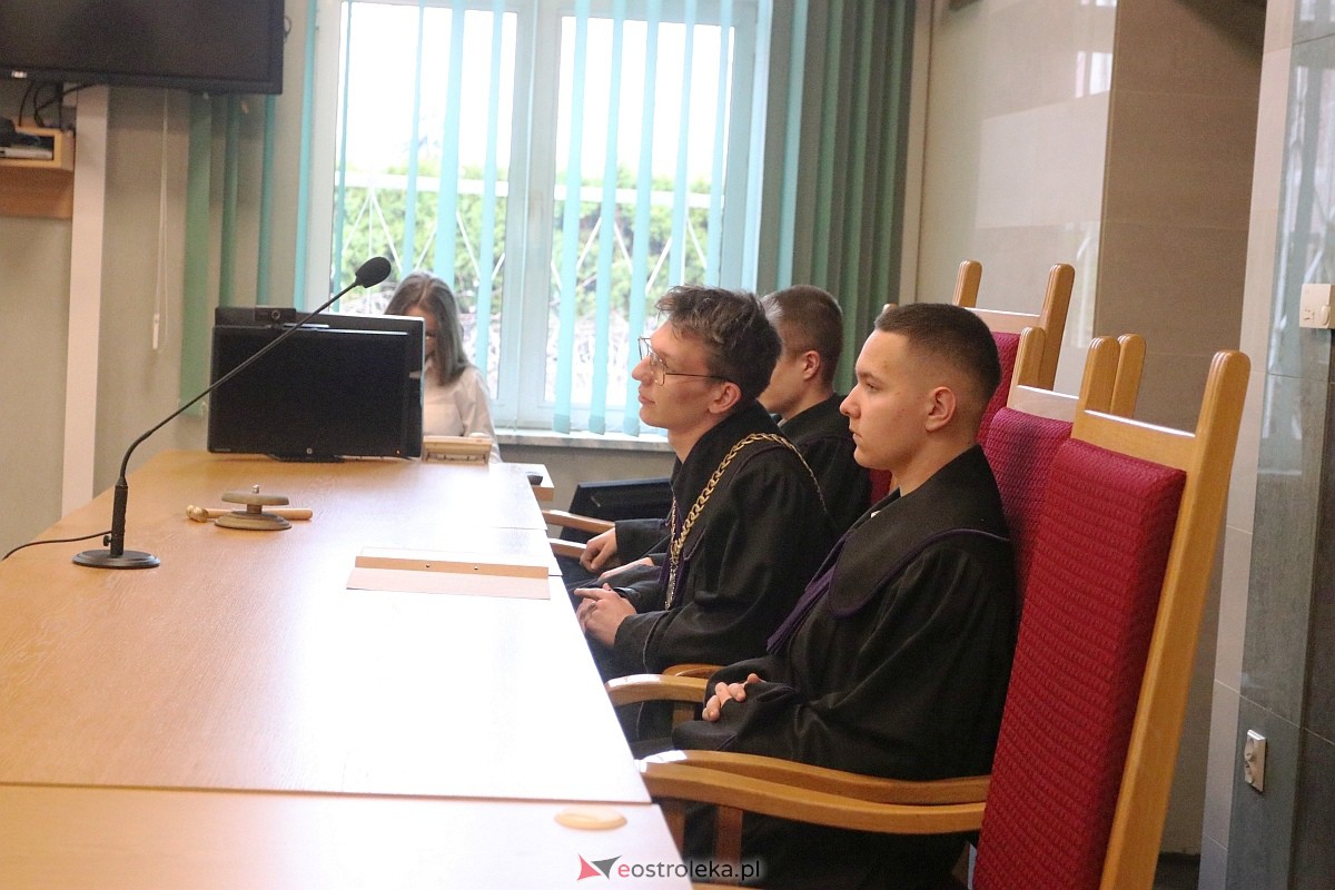 Symulowana rozprawa w Sądzie Okręgowym [01.04.2023] - zdjęcie #5 - eOstroleka.pl