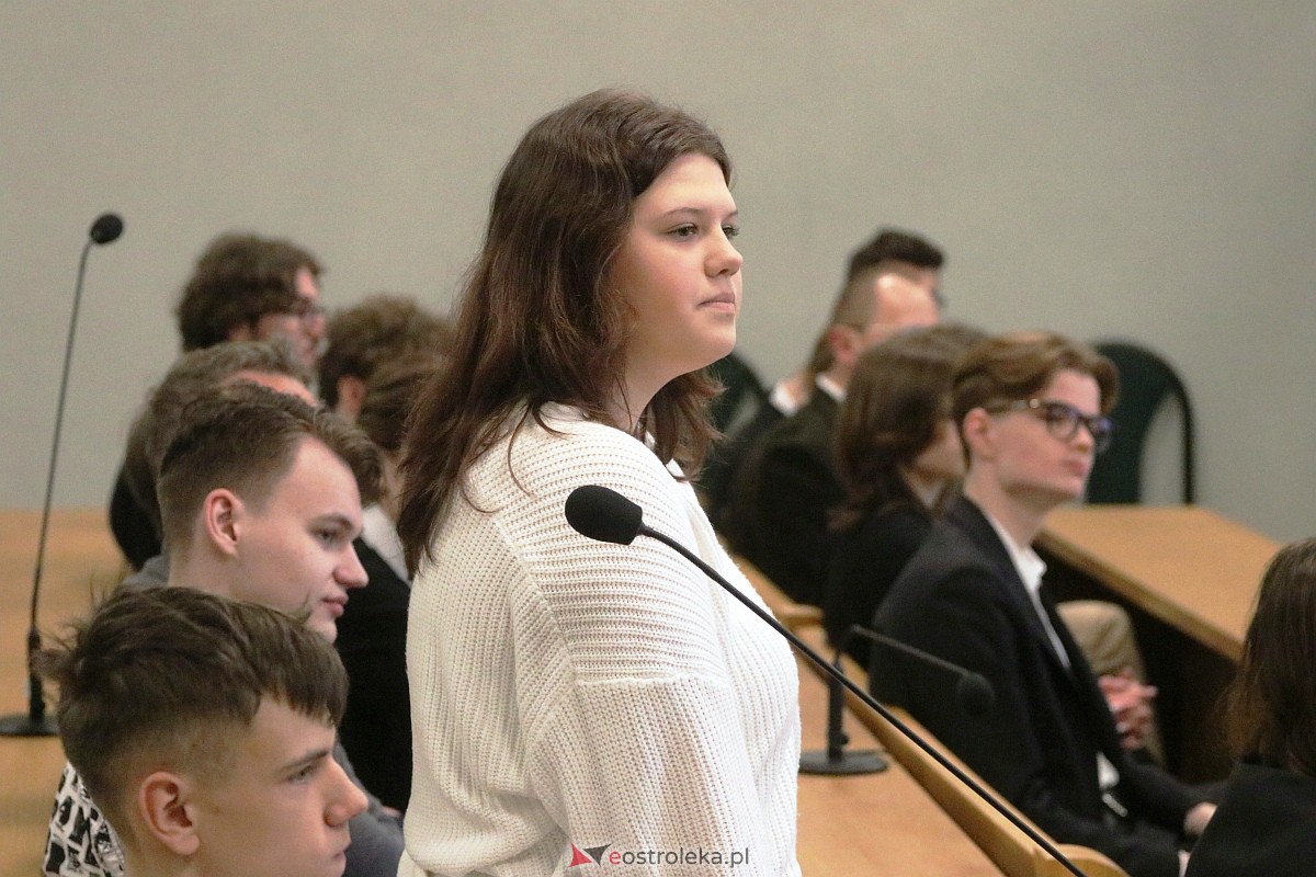 Symulowana rozprawa w Sądzie Okręgowym [01.04.2023] - zdjęcie #21 - eOstroleka.pl