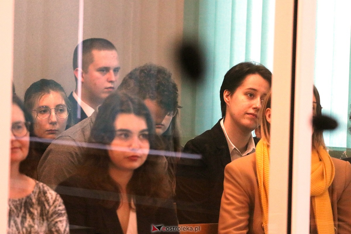 Symulowana rozprawa w Sądzie Okręgowym [01.04.2023] - zdjęcie #12 - eOstroleka.pl