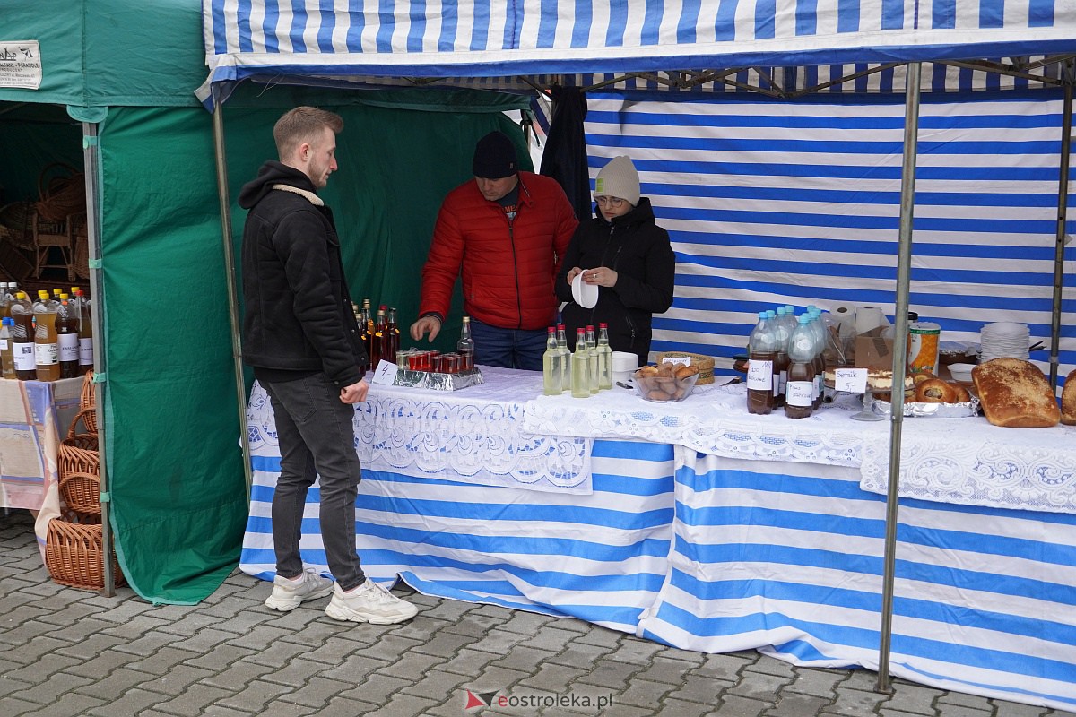 Niedzieli Palmowej w Łysych - kiermasz [02.04.2023] - zdjęcie #102 - eOstroleka.pl