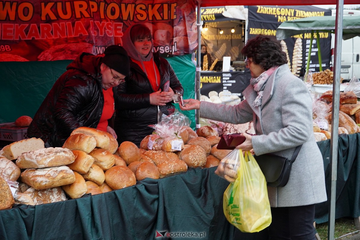 Niedzieli Palmowej w Łysych - kiermasz [02.04.2023] - zdjęcie #92 - eOstroleka.pl