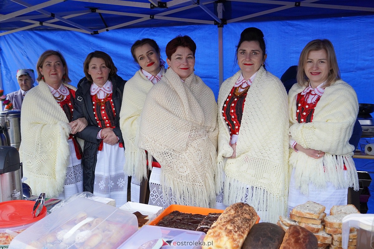 Niedzieli Palmowej w Łysych - kiermasz [02.04.2023] - zdjęcie #86 - eOstroleka.pl