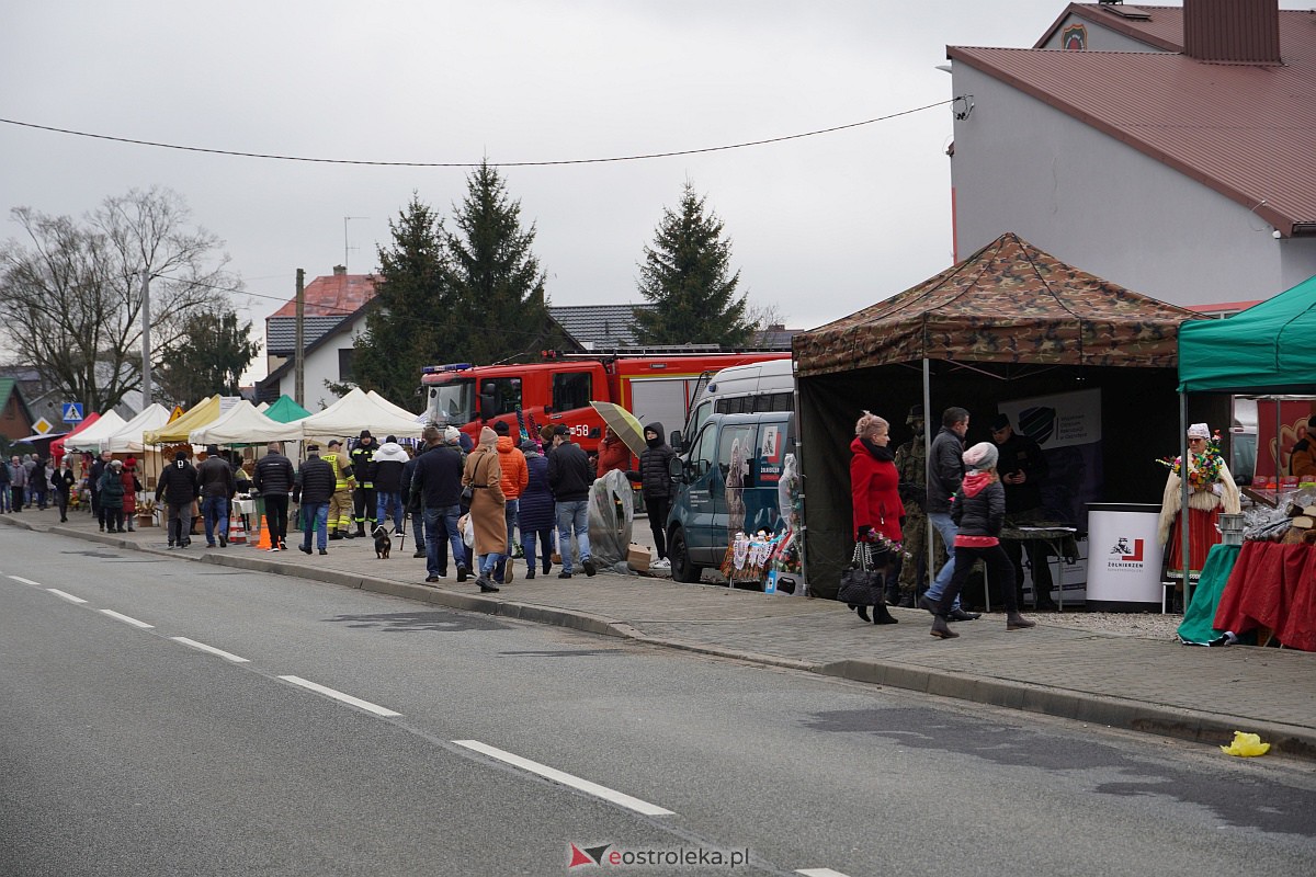 Niedzieli Palmowej w Łysych - kiermasz [02.04.2023] - zdjęcie #68 - eOstroleka.pl