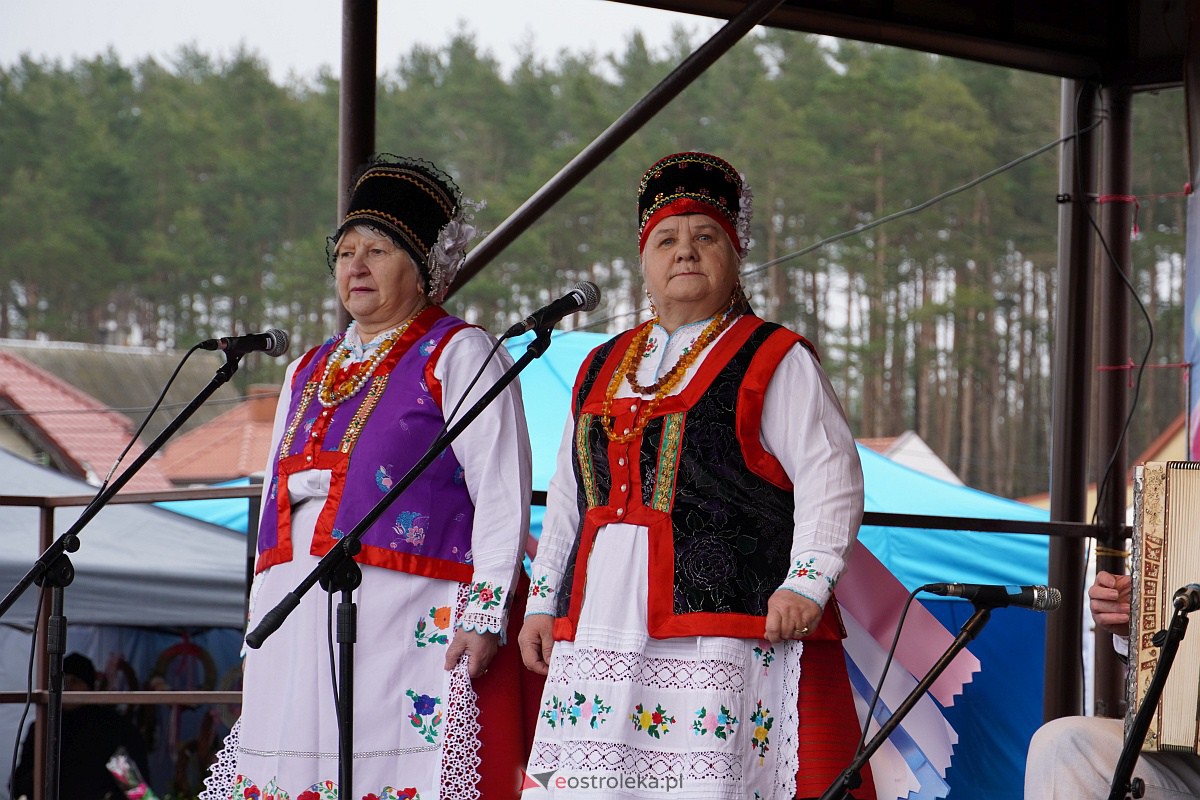 Niedzieli Palmowej w Łysych - kiermasz [02.04.2023] - zdjęcie #55 - eOstroleka.pl