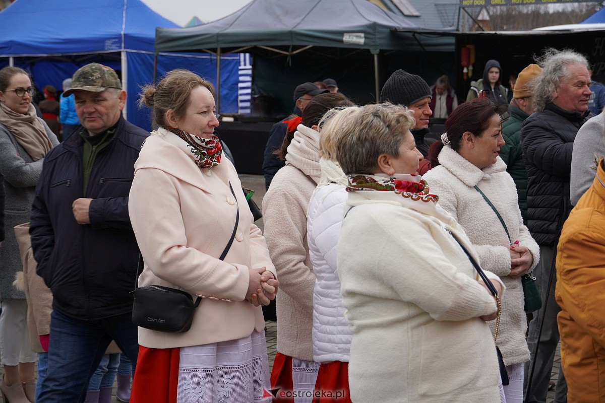 Niedzieli Palmowej w Łysych - kiermasz [02.04.2023] - zdjęcie #40 - eOstroleka.pl