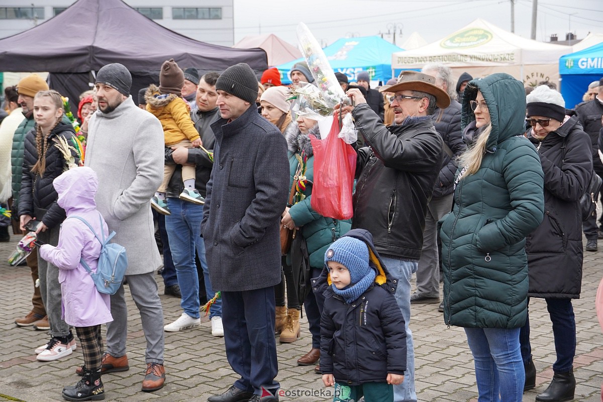 Niedzieli Palmowej w Łysych - kiermasz [02.04.2023] - zdjęcie #25 - eOstroleka.pl