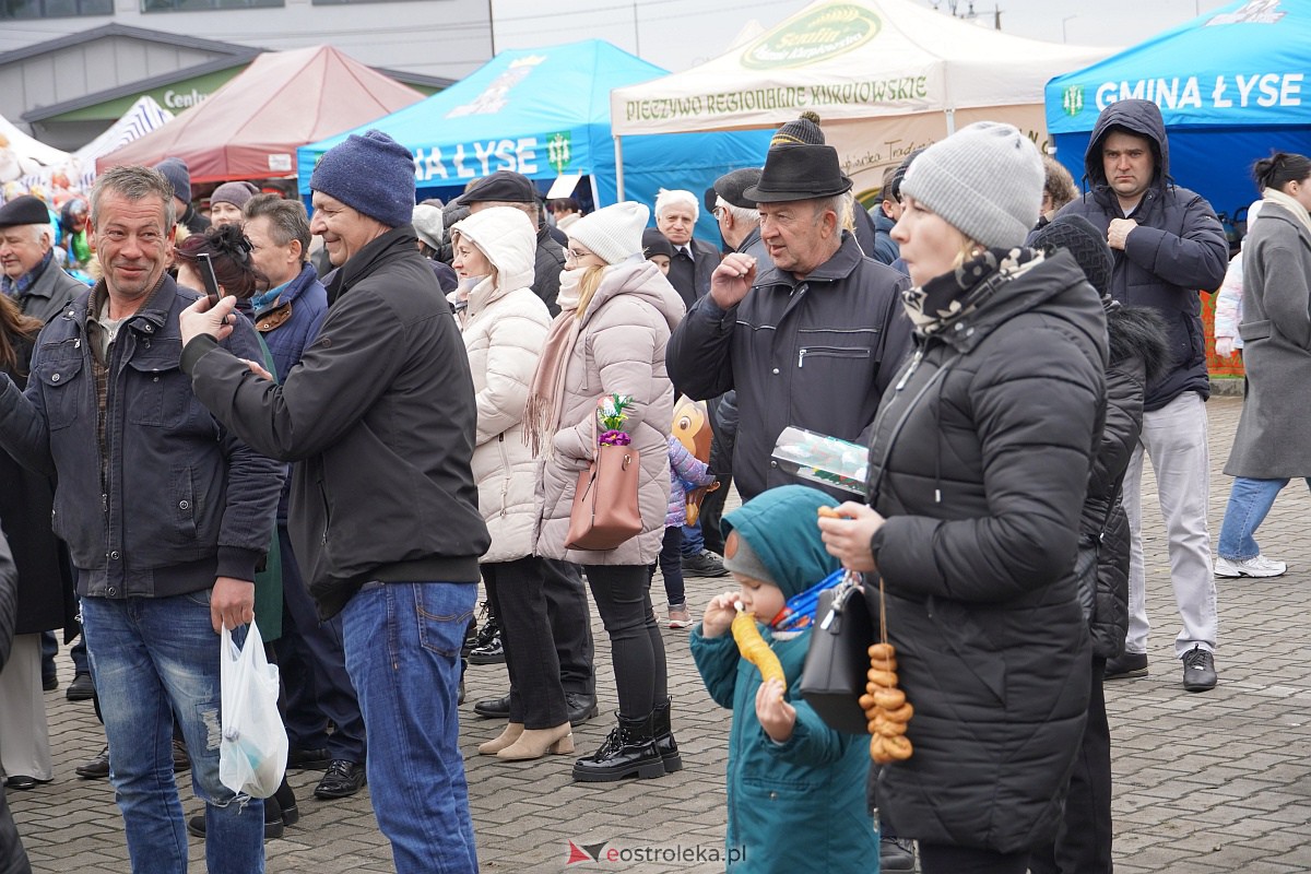 Niedzieli Palmowej w Łysych - kiermasz [02.04.2023] - zdjęcie #17 - eOstroleka.pl