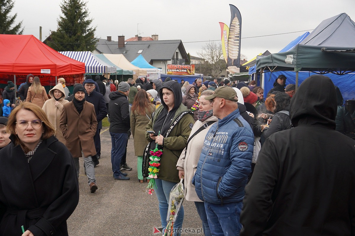 Niedzieli Palmowej w Łysych - kiermasz [02.04.2023] - zdjęcie #11 - eOstroleka.pl