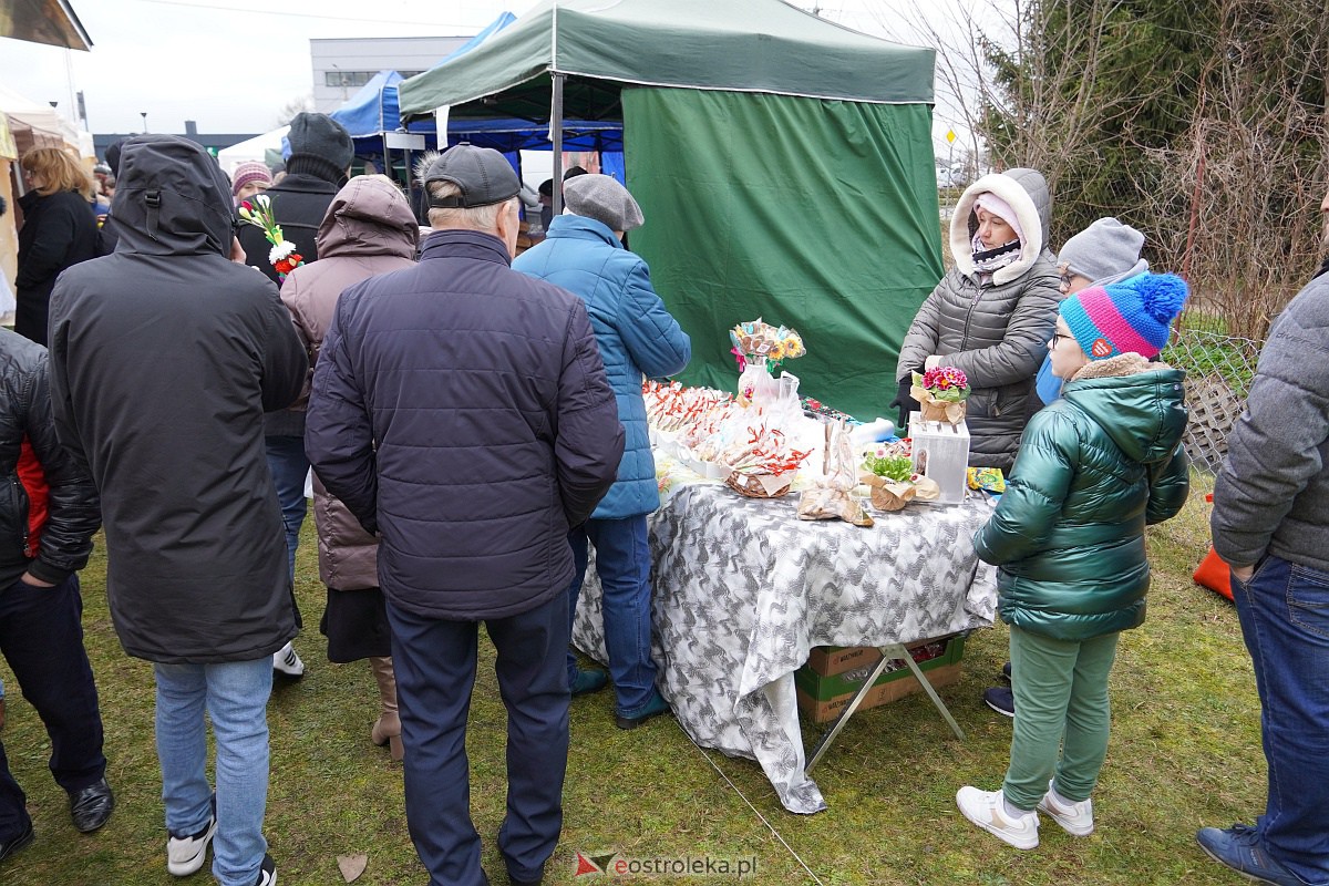 Niedzieli Palmowej w Łysych - kiermasz [02.04.2023] - zdjęcie #22 - eOstroleka.pl