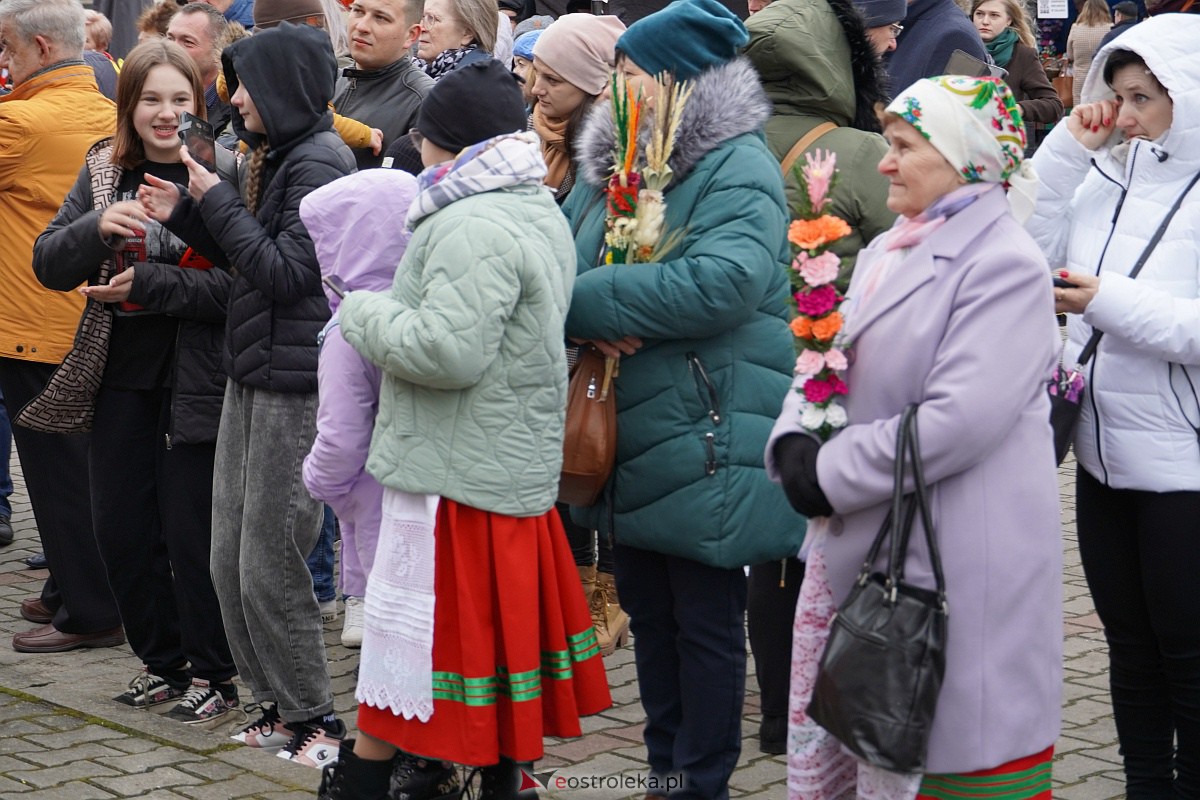 Procesja Niedzieli Palmowej w Łysych [02.04.2023] - zdjęcie #7 - eOstroleka.pl