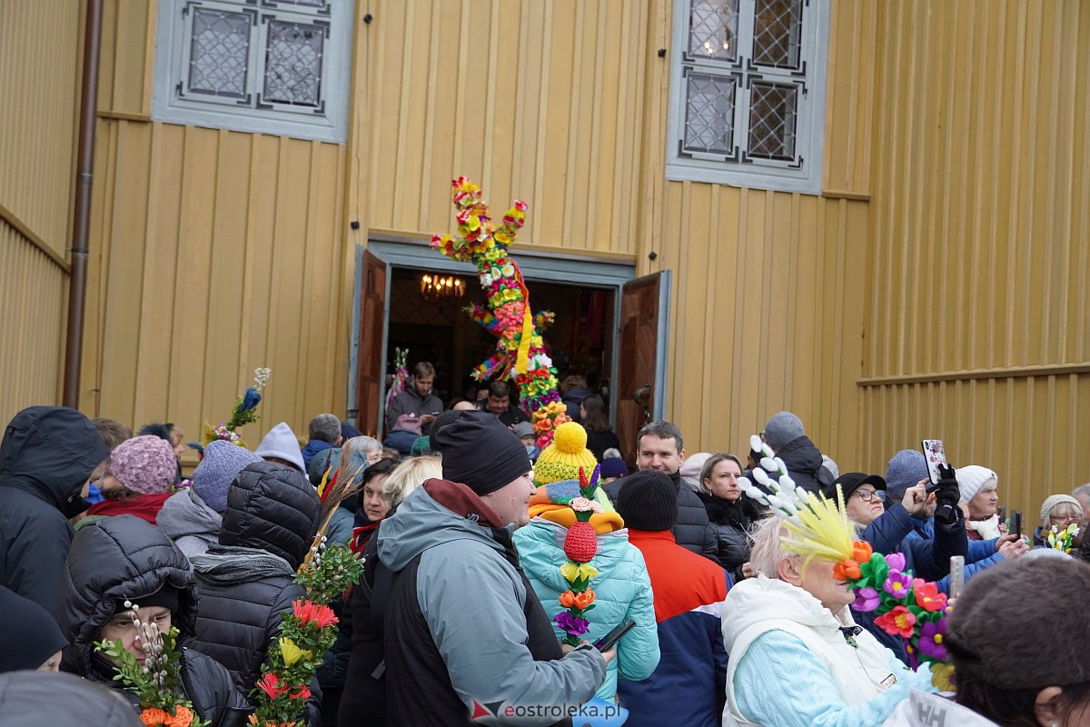 Procesja Niedzieli Palmowej w Łysych [02.04.2023] - zdjęcie #97 - eOstroleka.pl