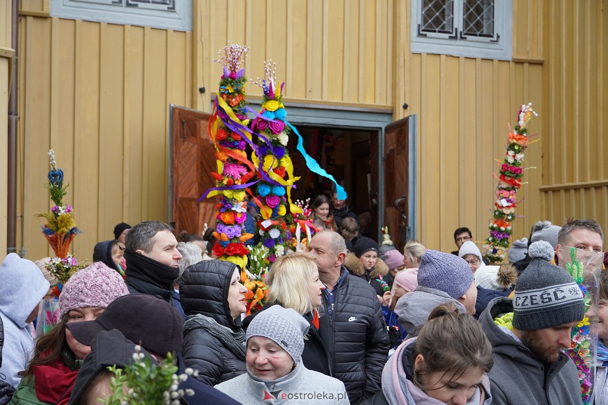 Procesja Niedzieli Palmowej w Łysych [02.04.2023] - zdjęcie #110 - eOstroleka.pl