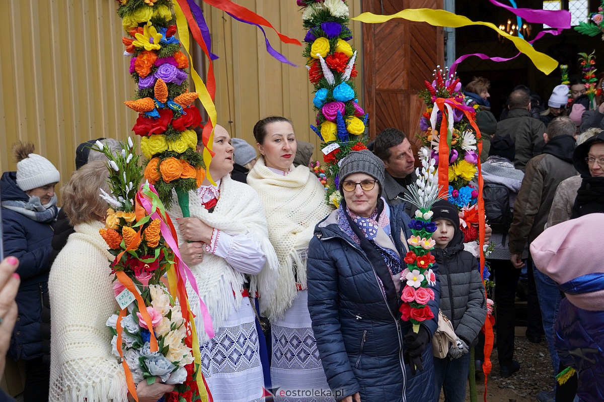 Procesja Niedzieli Palmowej w Łysych [02.04.2023] - zdjęcie #133 - eOstroleka.pl