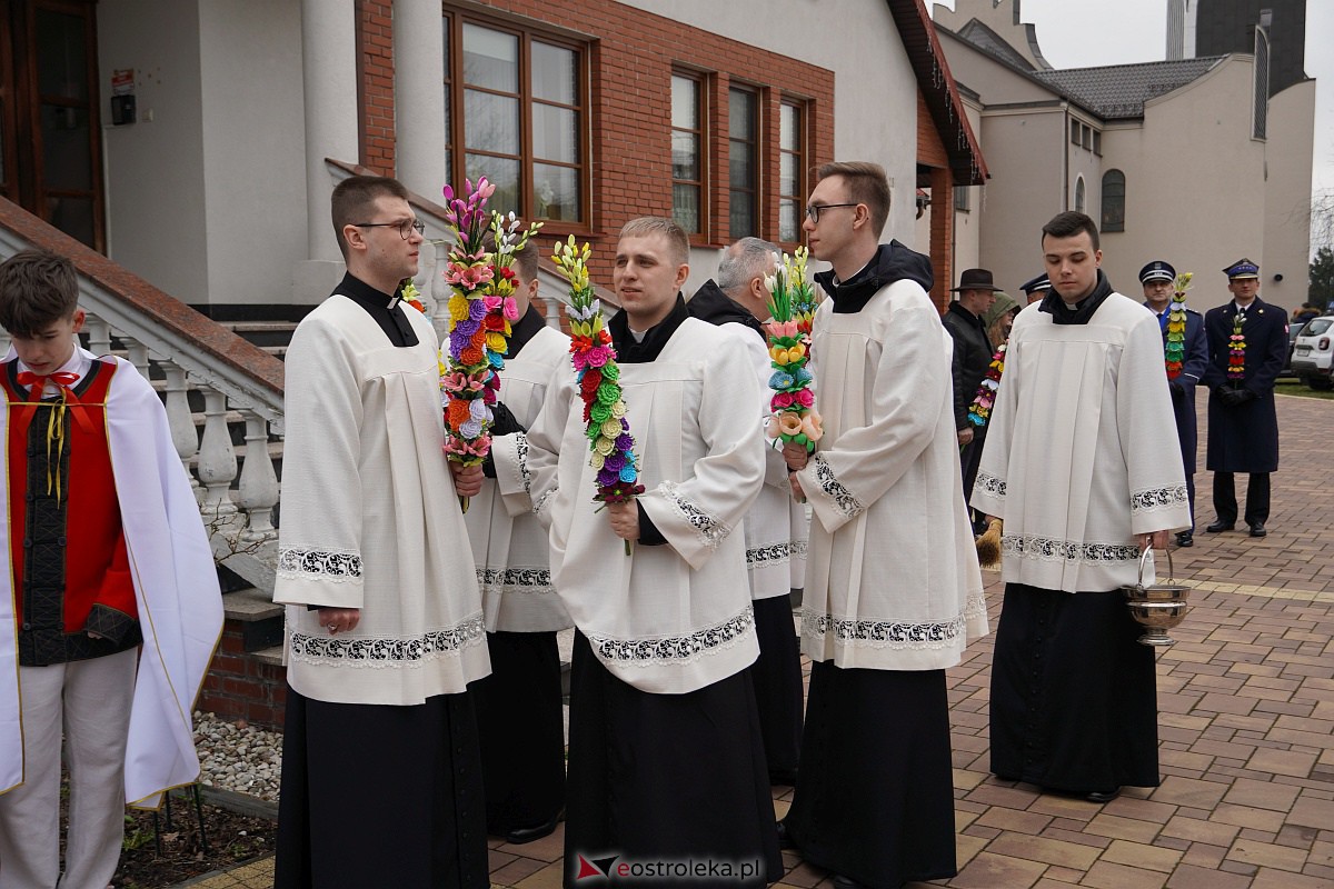 Procesja Niedzieli Palmowej w Łysych [02.04.2023] - zdjęcie #152 - eOstroleka.pl