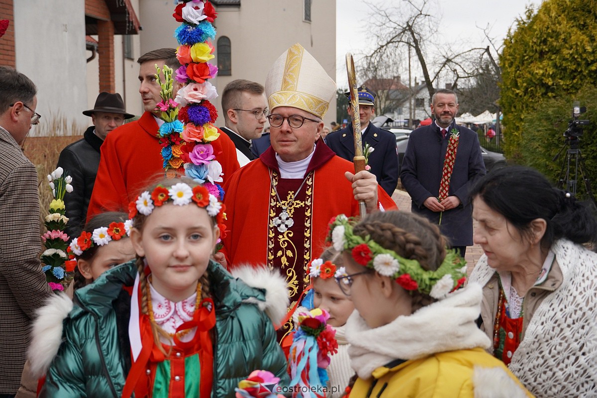Procesja Niedzieli Palmowej w Łysych [02.04.2023] - zdjęcie #157 - eOstroleka.pl