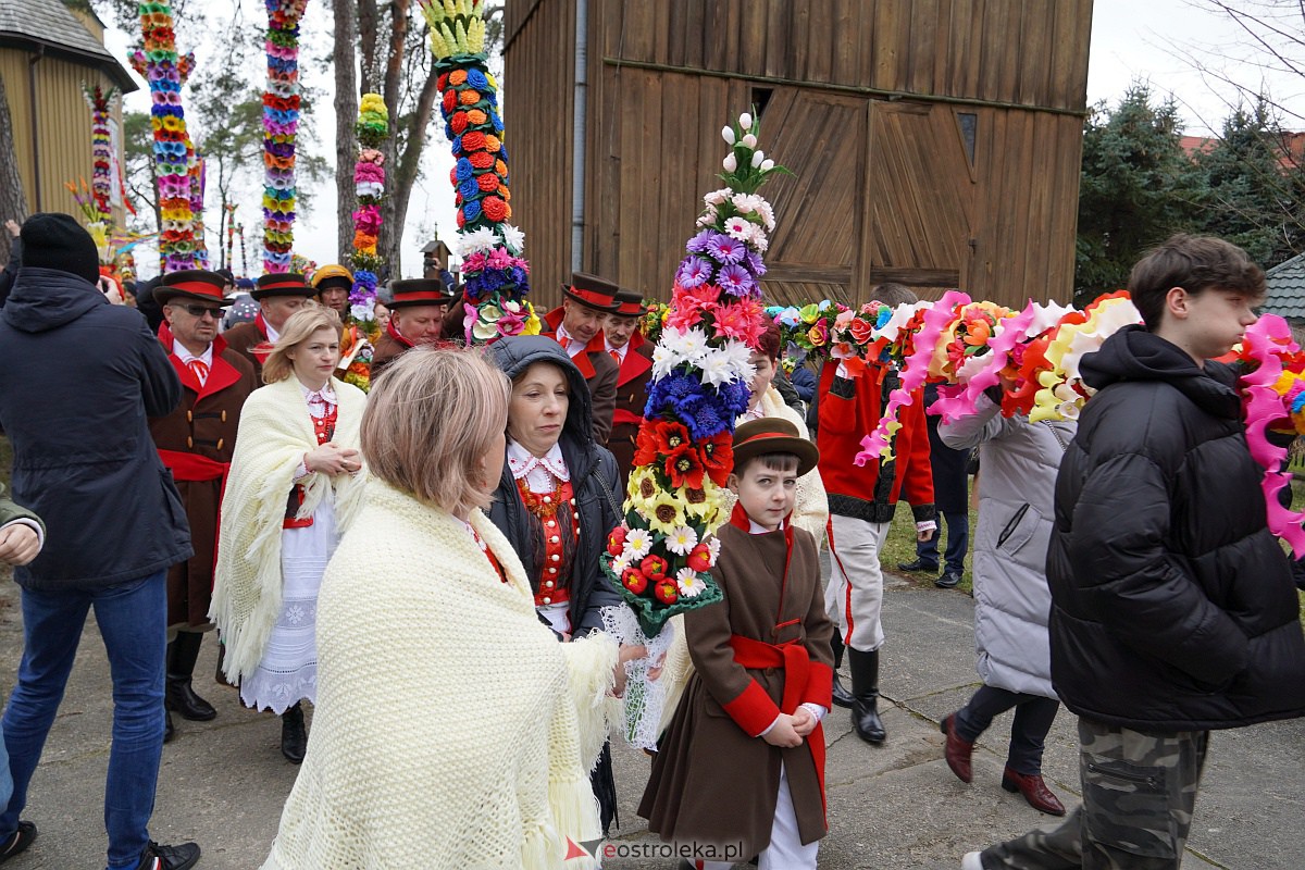 Procesja Niedzieli Palmowej w Łysych [02.04.2023] - zdjęcie #244 - eOstroleka.pl